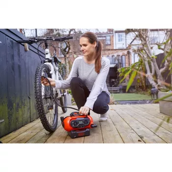 Black & Decker BDCINF18N-QS ilmakompressori 160 l/min AC/savukkeensytytin