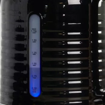 Sähköinen vedenkeitin Petra 1,7 l 3 kW musta