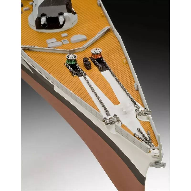 Muovinen pienoismallilaiva REVELL Tirpitz mittakaava 1:350