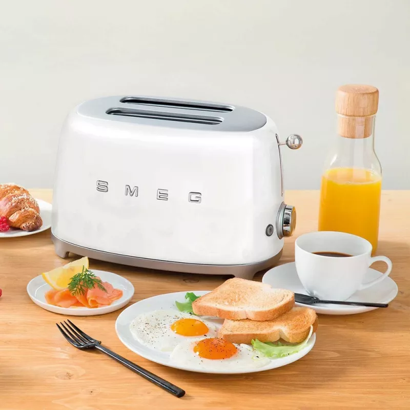 SMEG leivänpaahdin valkoinen TSF01WHEU