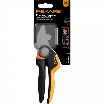 Fiskars X-SERIES M P921 oksasakset