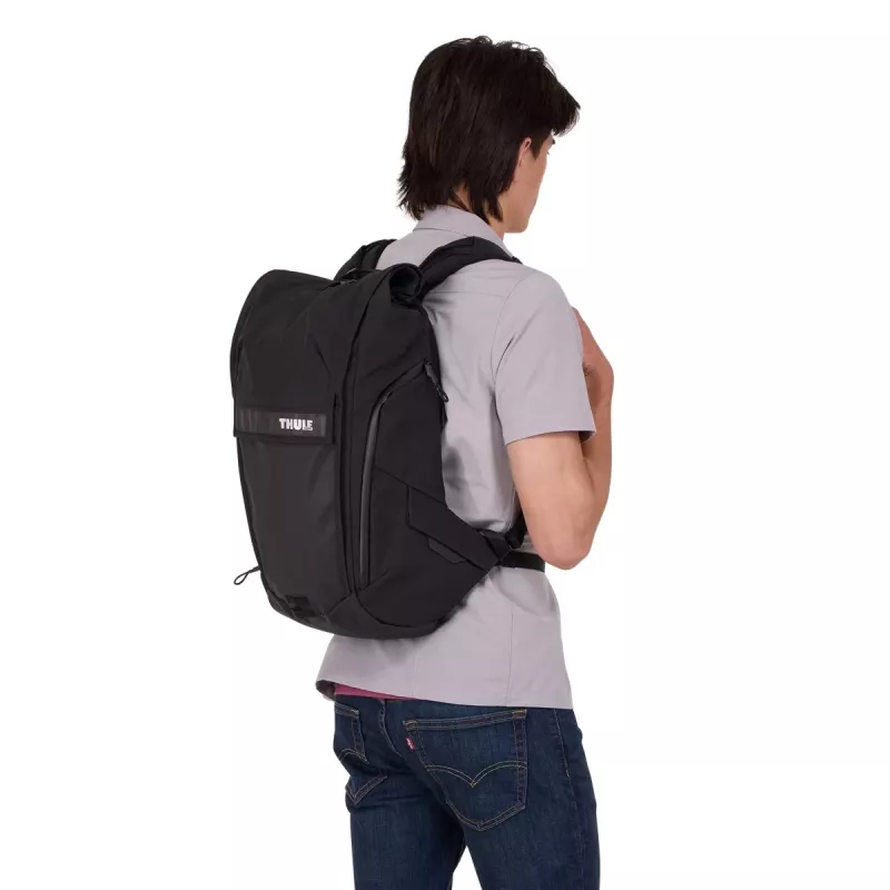 Thule 5232 Paramount Bike Commute reppu 20L musta
