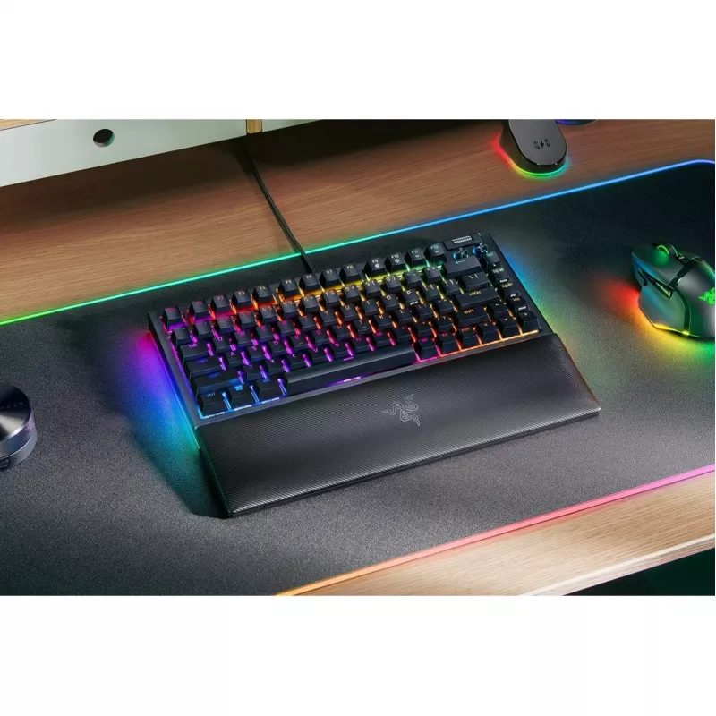 Razer BlackWidow V4 -pelinäppäimistö USB QWERTY US English musta