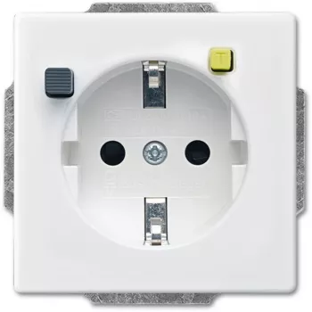 Pistorasia Busch-Jaeger 3120 EUCB-84 CEE 7/3 2P+E 230 V 16 A valkoinen IP20