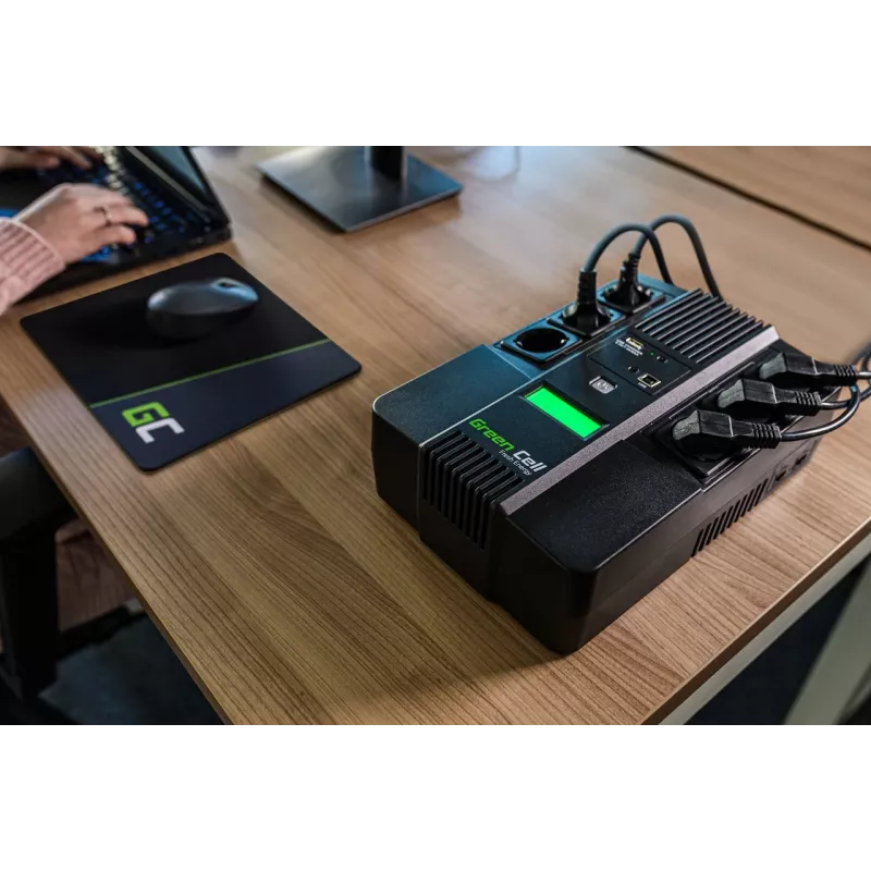 Green Cell AiO 800VA LCD UPS-varavirtalähde, Line-Interactive, 0,8 kVA, 480 W, 6 AC-pistorasiaa