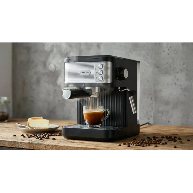 Espressokeitin ESPERANZA EKC011 — 1,8 L vesisäiliö, 850 W, 20 bar, kosketusohjaus, maidonvaahdotin