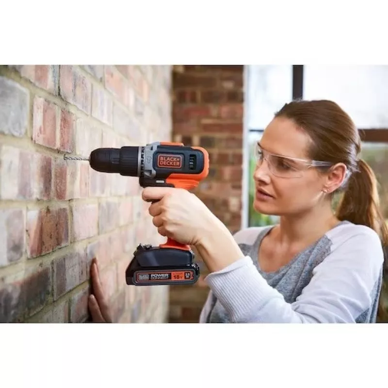 BLACK & DECKER | Akkuporakone/ruuvinväännin 2,0 Ah / 4,0 Ah akulla | BCD003MEM2K-QW | 18 V | 2,0/4,0 Ah | litium