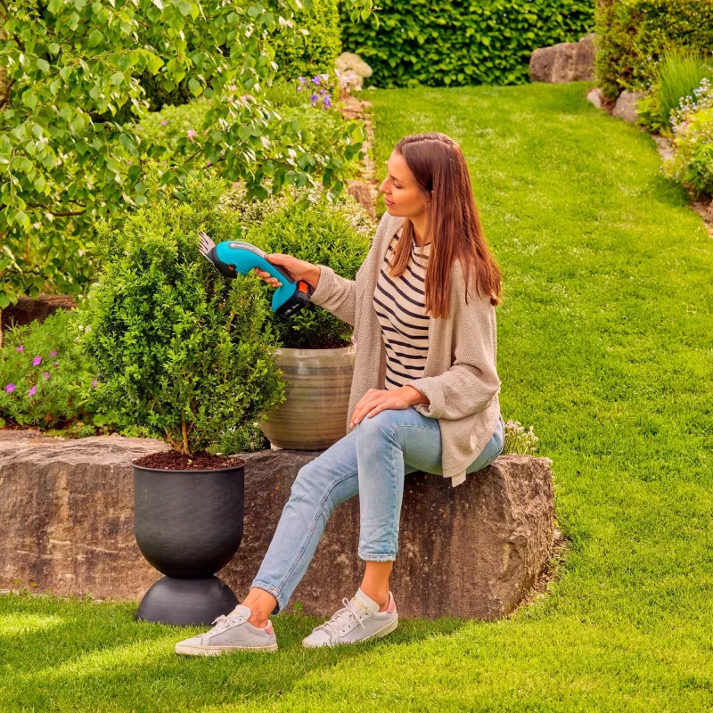 Akkukäyttöinen ruohosakset GARDENA 14750-55 20 cm 18 V vihreä harmaa