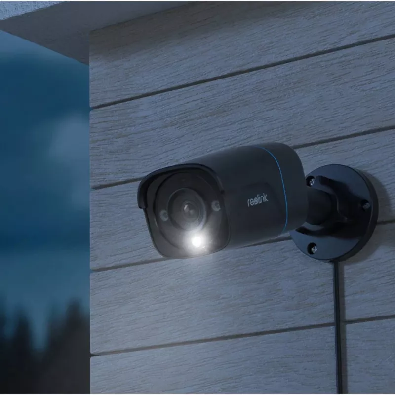 Reolink P330 4K IP-valvontakamera, 8 MP 3840 x 2160, sisä- ja ulkokäyttöön, sisäänrakennettu mikrofoni, 30 m:n yönäkö, musta