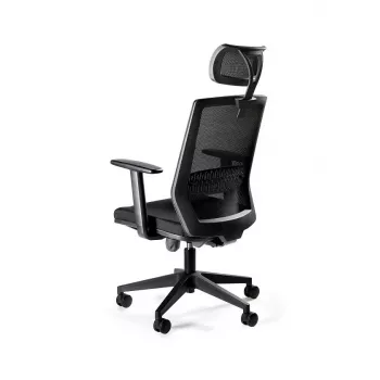 Ergonomianen toimistotuoli ESTA musta