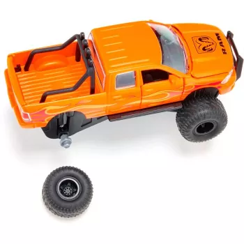 Siku RAM1500 ilmapyörillä pickup-malli esikoottu 1:50