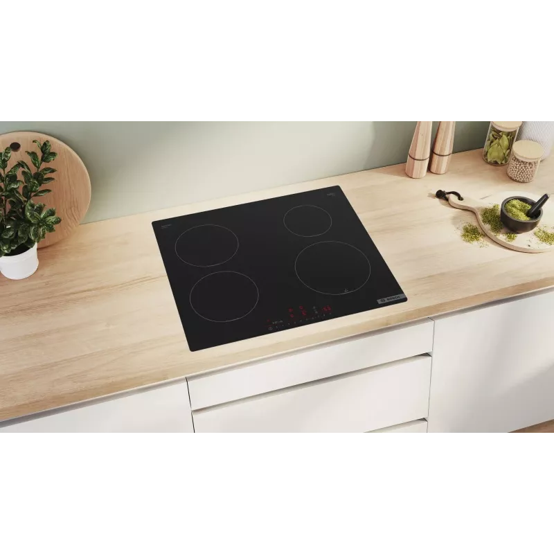 Sisäänrakennettu liesi Bosch PUE611HC1E, induktio, 4 keittoaluetta, PerfectFry Plus, Home Connect, tehostus, 60 cm, musta