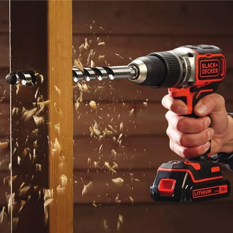 Pistoolikahvaporakone Black & Decker BCD383D2XK-QW 18 V, 2 Ah x2, 13 mm:n istukka, oranssi