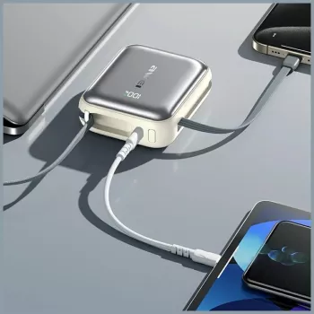 Kannettava varavirtalähde Awei C03 20000mAh 45W lähdöllä ja integroidulla USB-A/USB-C-kaapelilla