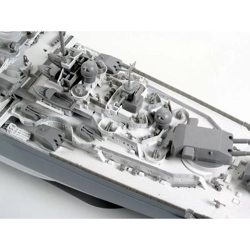 Muovinen pienoismallilaiva REVELL Tirpitz mittakaava 1:350