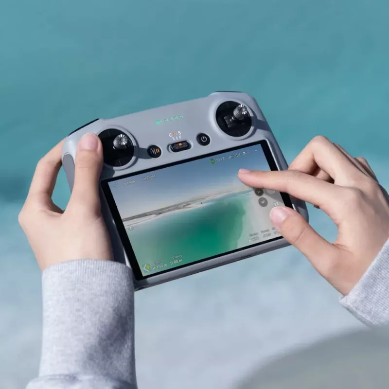 Ohjausyksikkö DJI RM330 valkoinen 390 g