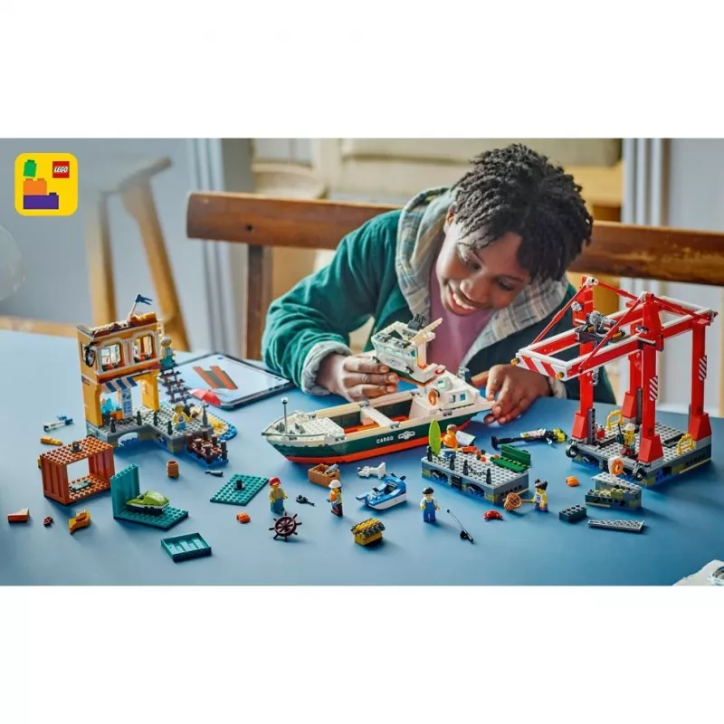 LEGO CITY 60422 merenrantasatama rahtilaivalla