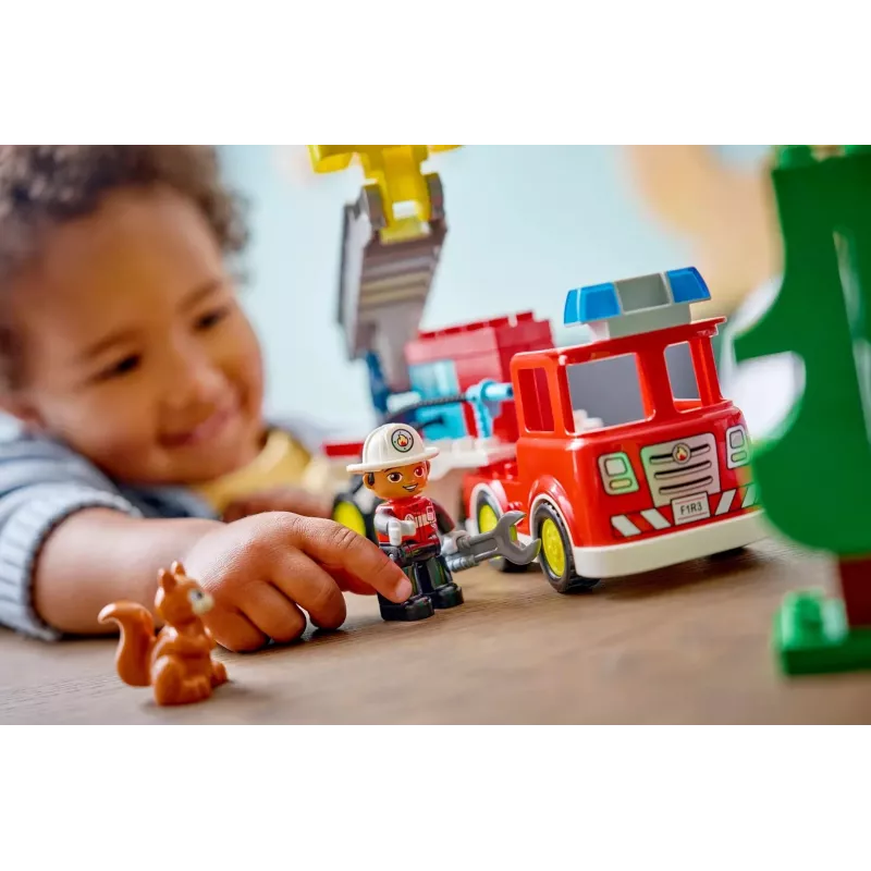 LEGO DUPLO 10473 Paloauto letkulla ja palomiehellä