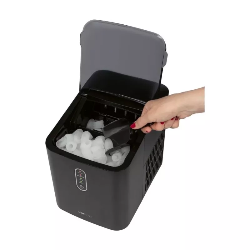 Jääpalakone Clatronic EWB 3798 — 12 kg/24h, 120 W, 1,1 L säiliö, musta
