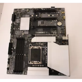 MSI PRO B860-PSO emolevy – käytetty, kunnostettu, sisäänrakennettu paristo, ei lisävarusteita, taustapaneeli mukana