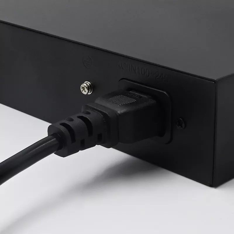 Verkkokytkin QOLTEC FAST Ethernet PoE 8xRJ45 2xRJ45 uplink