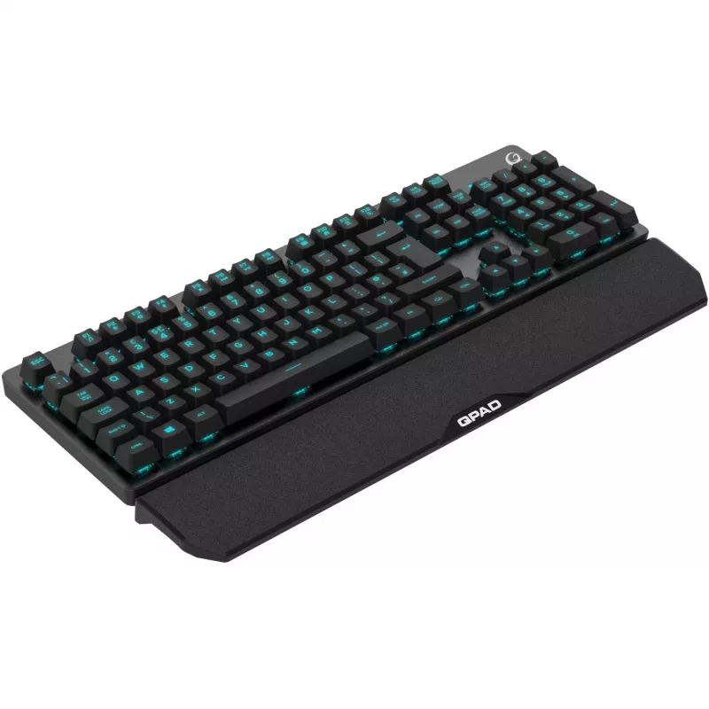 Qpad 9J.P7N81.K0G musta