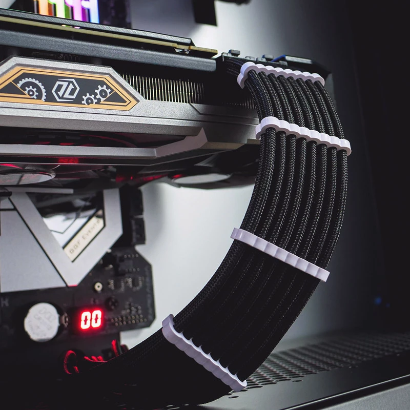 CableMod PRO Bridged -kaapelikampasarja - valkoinen (CM-COM-BKIT-PBPW-R)