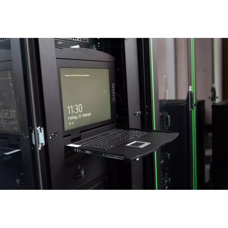 Digitus KVM-konsoli 19 tuumaa LCD 8-porttinen VGA US-näppäimistö