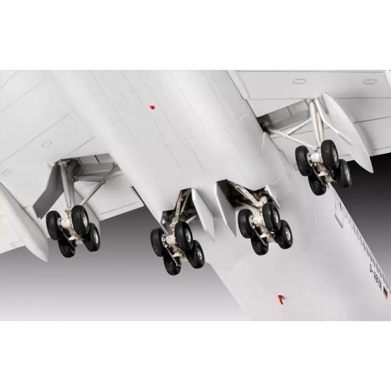Lentokone Revell Boeing 747-8 Lufthansa New Livery