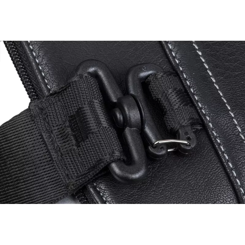Rivacase Orly 8930 kannettavan tietokoneen suojakotelo 15,6 tuumaa (39,6 cm), PU, musta