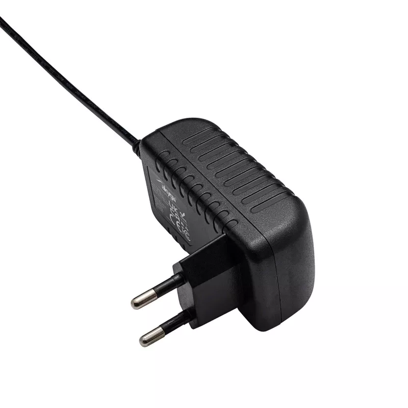 Akyga AK-TB-11 yleisvirtalähde 9 V / 1 A, 9 W, 5,5 x 2,1 mm pistoke, 1,5 m