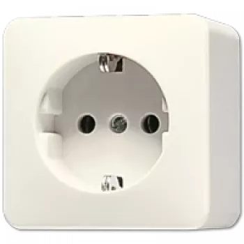 JUNG 620 A - tyyppi F - norsunluu - 250 V - 16 A - 61 mm - 61 mm