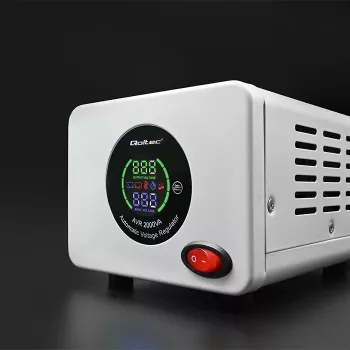 Qoltec 50724 automaattinen jännitteenstabilisaattori AVR 2000VA