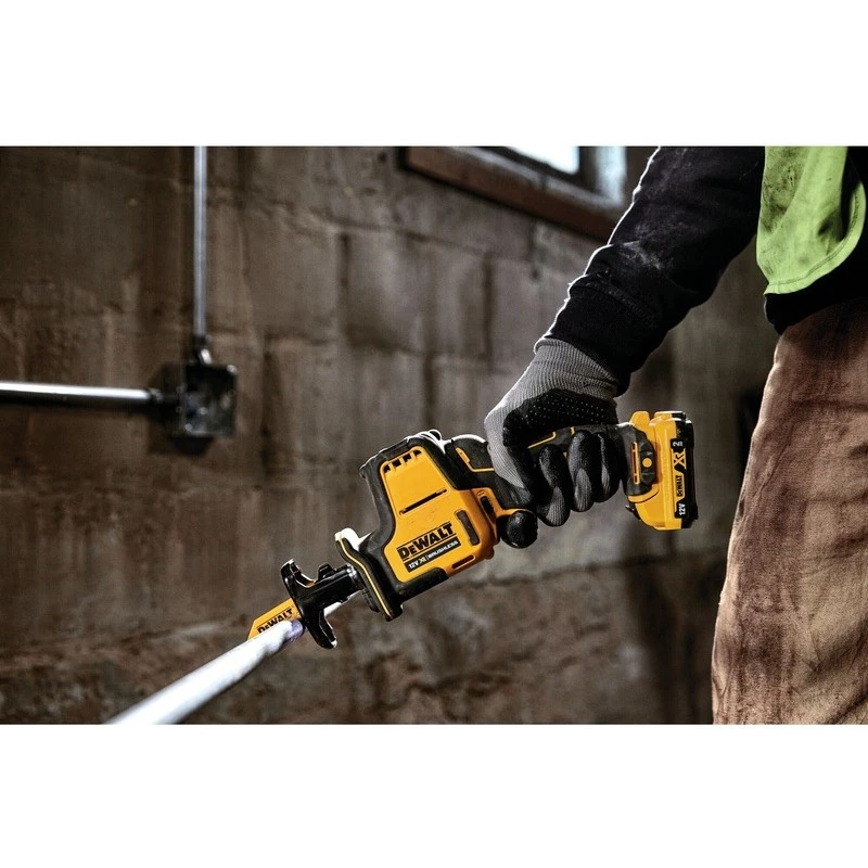 DeWALT DCS312D2-QW puukkosaha 2800 iskua/min musta, keltainen