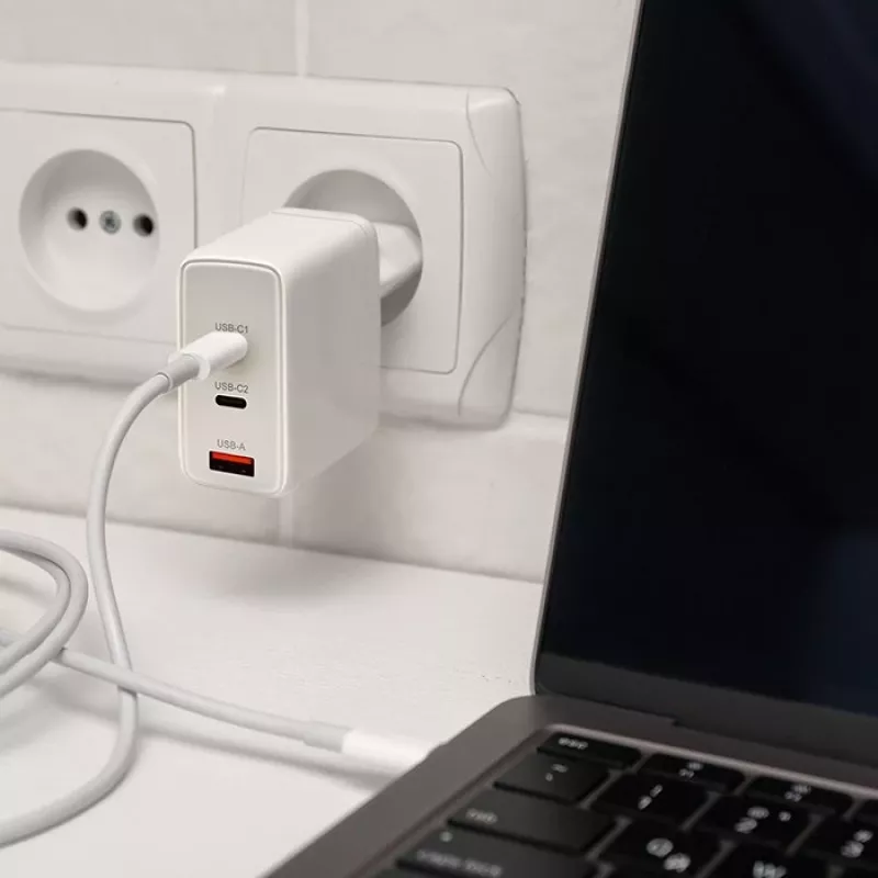 Laturi QOLTEC 100W GaN USB-C Dual PD 5–20V 1,5–5A, 2×USB-C