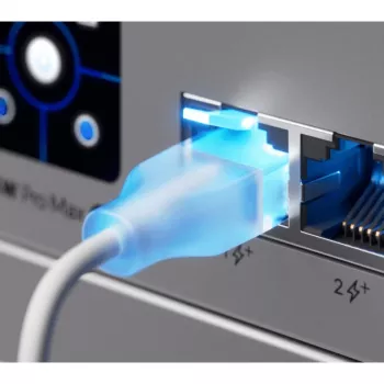 Verkkopatch-kaapeli UBIQUITI UACC-Cable-Patch-EL Cat6 RJ-45 2.5GbE PoE++ 0,15 m läpinäkyvä valkoinen (24 kpl)