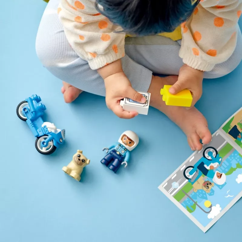 LEGO Duplo Poliisi 10967 lelumoottoripyöräsarja liikkuvilla pyörillä ja poliisihahmolla