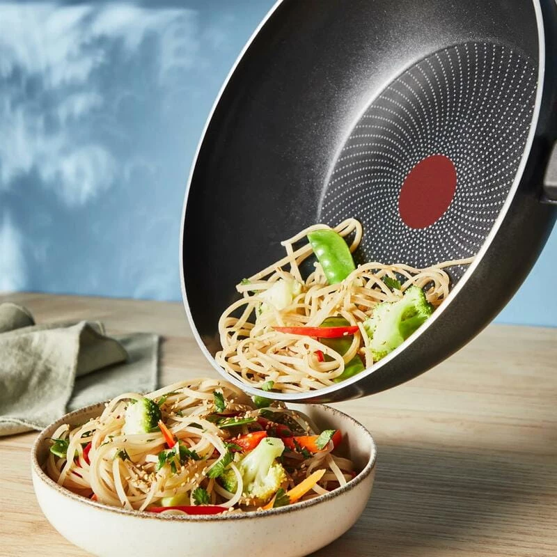 Wokkipannu Tefal So Light 28 cm — induktio, tarttumaton pinnoite, kevyt