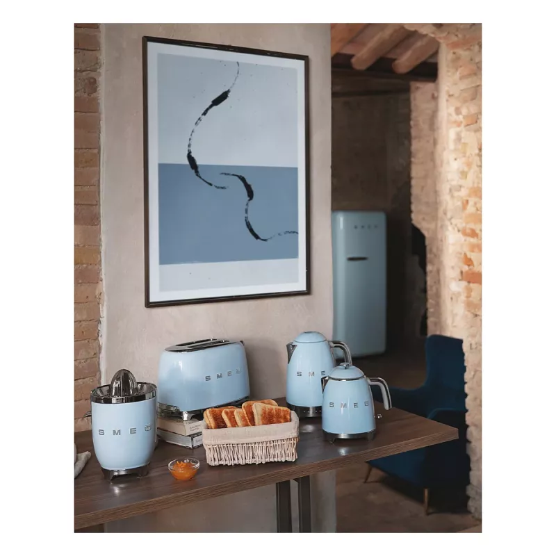 SMEG vedenkeitin 50s Style KLF04PBEU, pastellinsininen