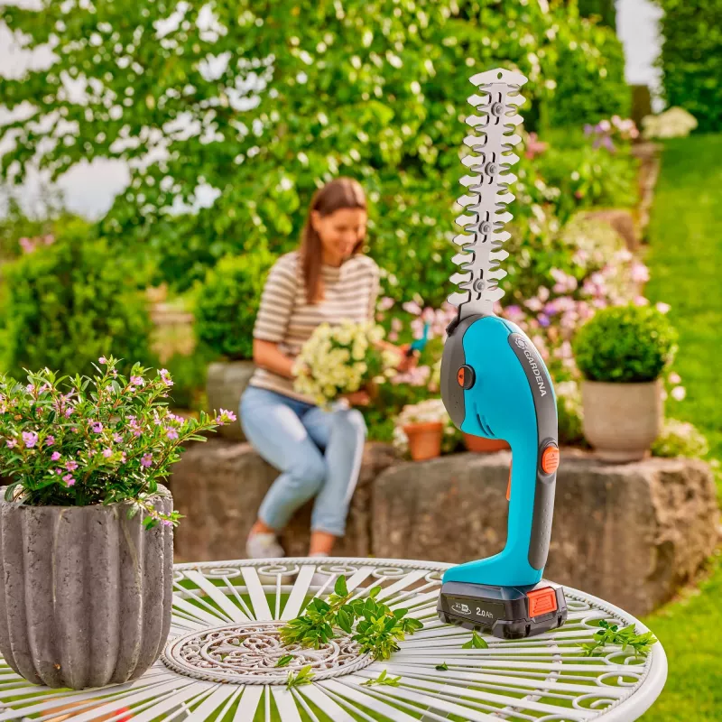 Akkukäyttöinen ruohosakset GARDENA 14750-55 20 cm 18 V vihreä harmaa