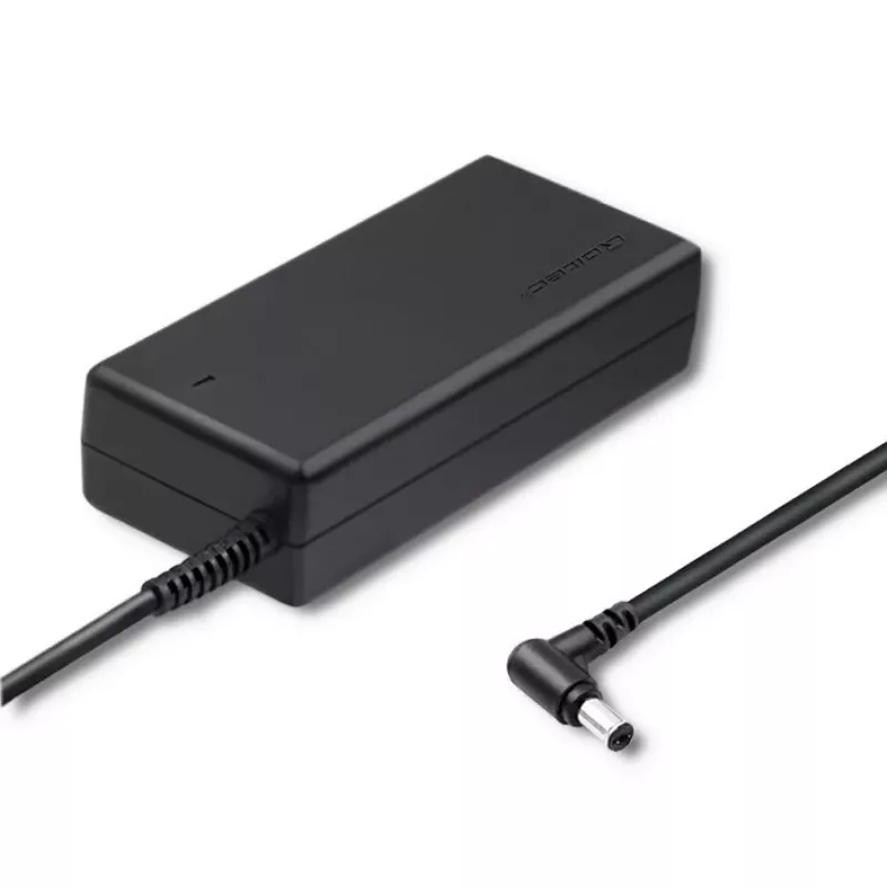 Qoltec 50090.90W virtalähde/invertteri sisäkäyttöön musta