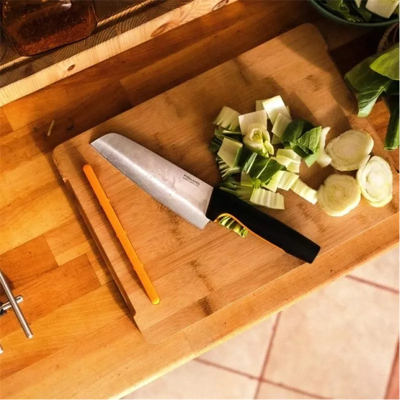 Fiskars 1057536 -keittiöveitsi ruostumaton teräs 1 kpl santoku-veitsi