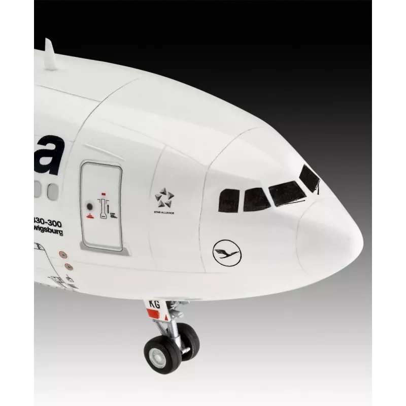 Muovimalli lentokone REVELL Airbus A330-300 Lufthansa mittakaava 1:144