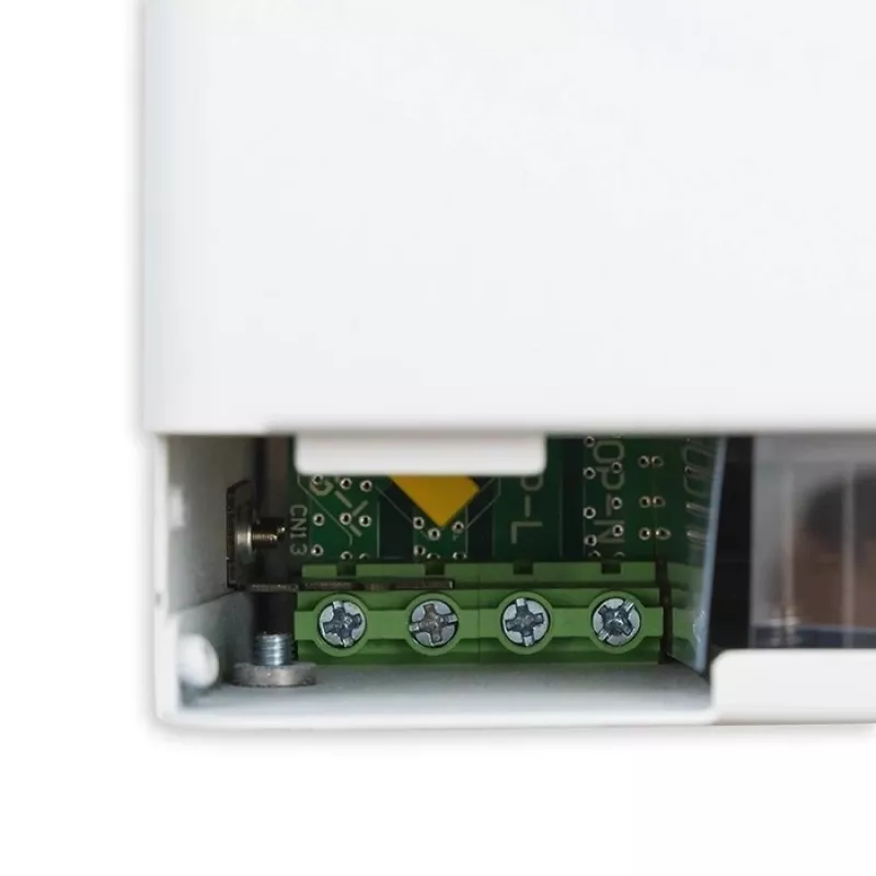 Off-grid aurinkoinvertteri QOLTEC 3500W malli 53864 itsenäisiin aurinkosähköjärjestelmiin