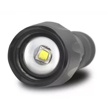 Taskulamppu everActive FL600 — 600 lm, 10 W, alumiinikotelo, IPX4, 130 mm, 3×AAA, punainen