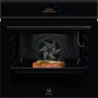 Kalusteisiin asennettava uuni Electrolux EOE8P39H musta pyrolyyttinen, sähkö, monitoiminto, musta