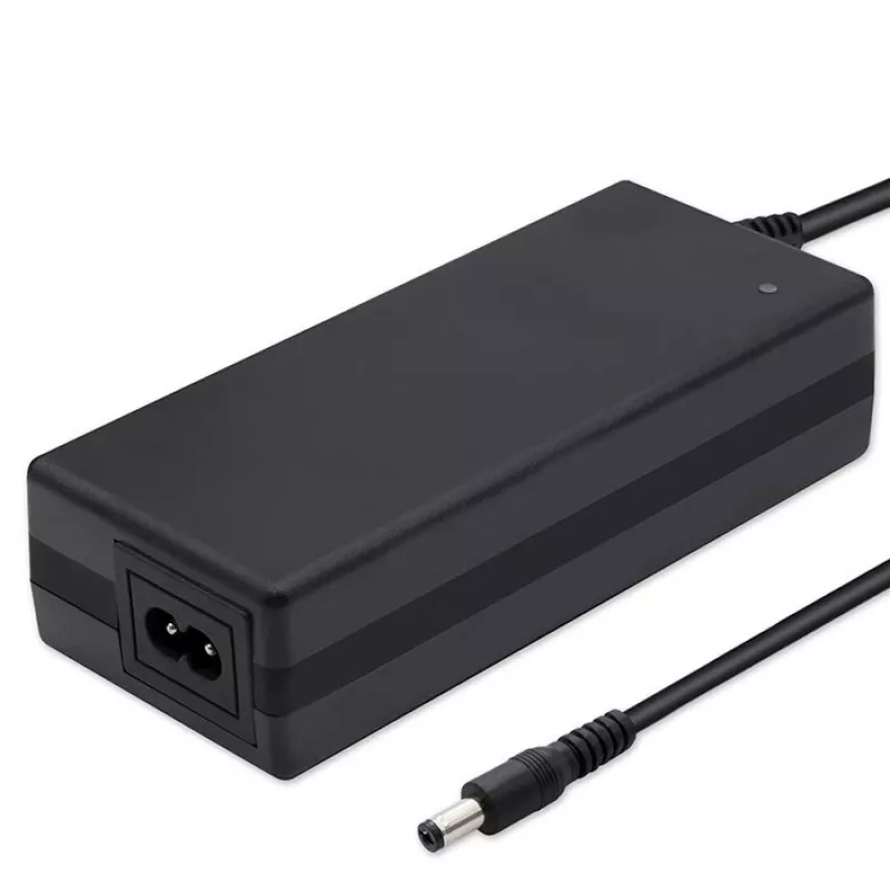 Qoltec 50760 sähköpyörän akkulaturi 36V | 42V | 2A | 5,5*2,1