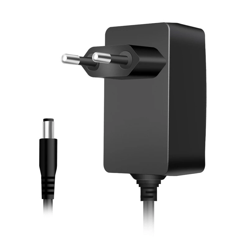 USB 3.2 Gen 1 -keskitin, 7 porttia on/off-kytkimellä, musta