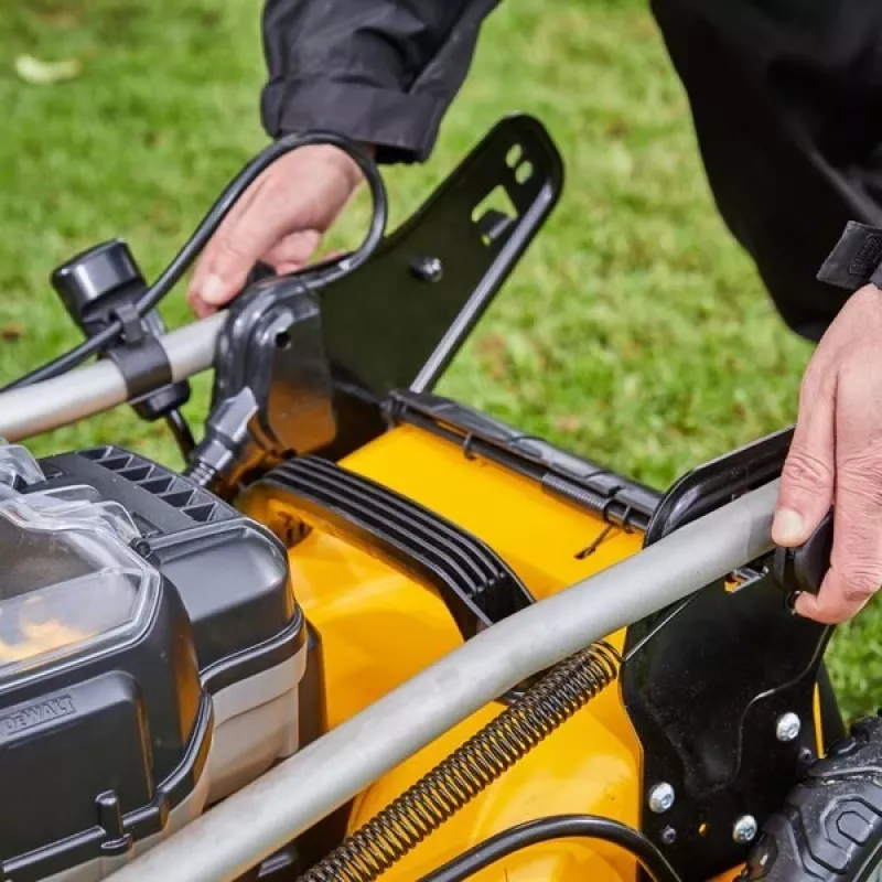 DeWALT DCMW564P2-QW työnnettävä ruohonleikkuri