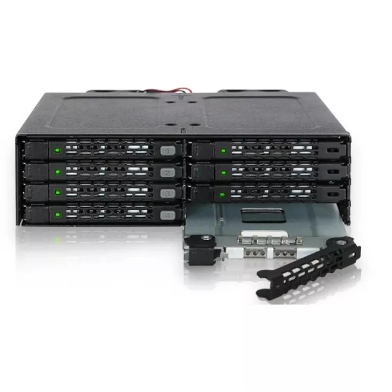 ICY DOCK - ToughArmor - MB998IP-B - 8 paikan 2,5 SAS/SATA SSD&HDD (7 mm) taustalevymoduuli